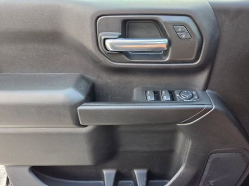 Used 2021 Chevrolet Silverado 1500 Custom image 17