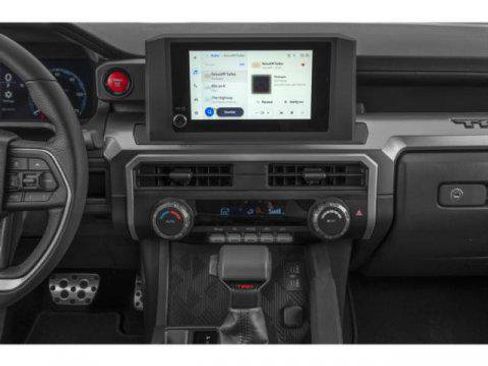 Certified 2025 Toyota Tacoma TRD Off-Road AWD/4WD image 9