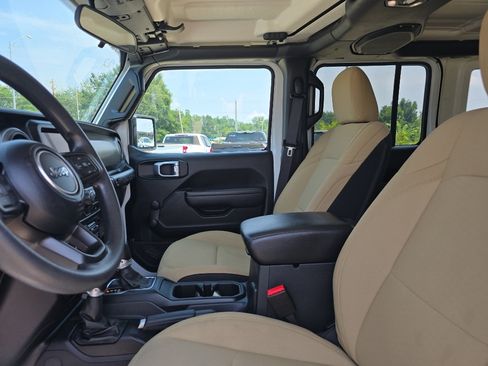 Used 2022 Jeep Wrangler Unlimited Sport AWD/4WD image 21