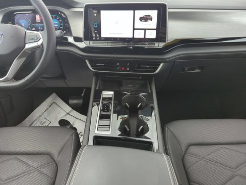 Used 2024 Volkswagen Atlas Cross Sport SE AWD/4WD image 27