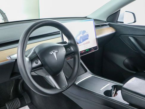 Used 2022 Tesla Model Y Long Range AWD/4WD image 20