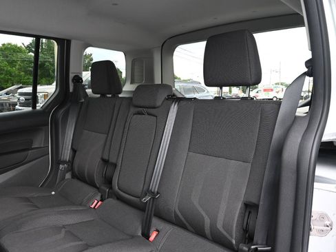 Used 2017 Ford Transit Connect XLT FWD image 19