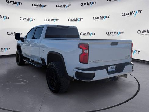 Used 2023 Chevrolet Silverado 2500 High Country image 3
