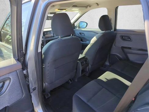 Used 2021 Nissan Rogue S image 17