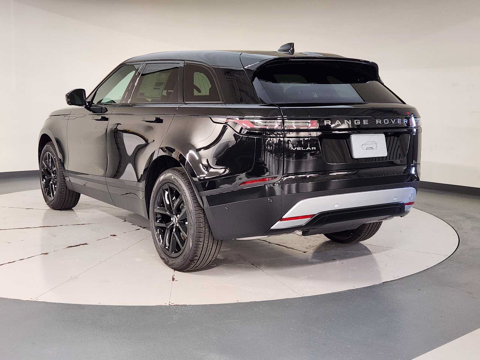 Used 2026 Land Rover Range Rover Velar S AWD/4WD image 6
