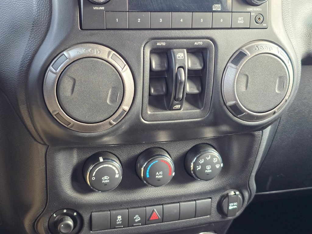 Used 2011 Jeep Wrangler Unlimited Sport AWD/4WD image 19