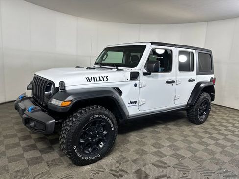 Used 2023 Jeep Wrangler Unlimited w/ 8.4" Radio Group image 7