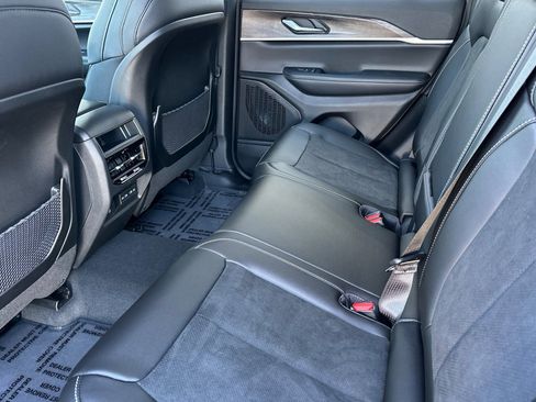 New 2026 Jeep Grand Cherokee Laredo image 14