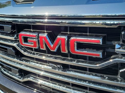 Used 2026 GMC Sierra 1500 SLT w/ SLT Premium Package AWD/4WD image 32