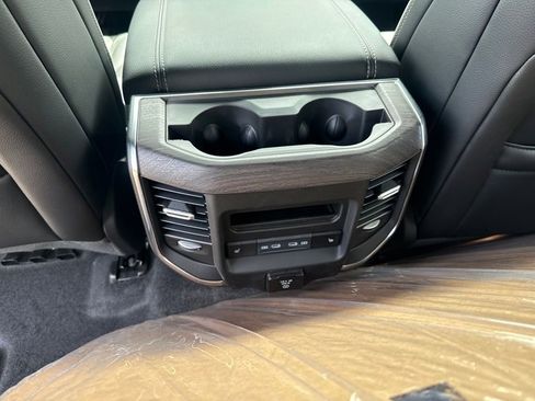 New 2026 RAM 1500 Laramie AWD/4WD image 22