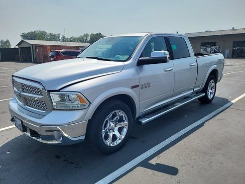 Used 2015 RAM 1500 Laramie w/ Convenience Group AWD/4WD image 4