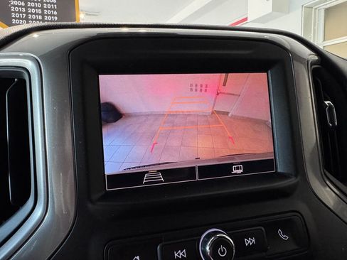 Certified 2023 Chevrolet Silverado 1500 Custom image 21