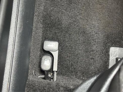 Used 2025 Hyundai Elantra Sport FWD image 25