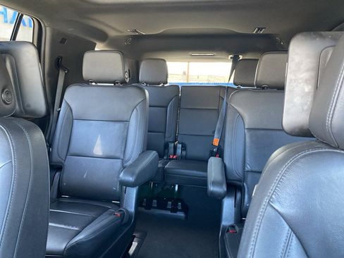 Used 2022 Chevrolet Tahoe Z71 w/ Z71 Off-Road Package image 37