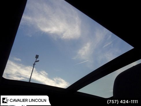 Used 2024 Mercedes-Benz GLS 450 4MATIC image 17