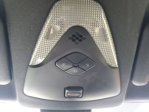 Used 2019 Toyota C-HR XLE FWD image 27