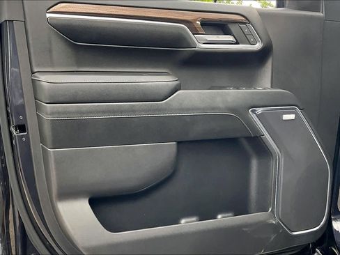 Used 2024 Chevrolet Silverado 1500 LT Trail Boss w/ LT Trail Boss Premium Package image 22