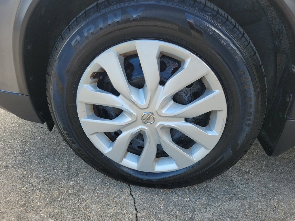 Used 2018 Nissan Rogue S FWD image 32