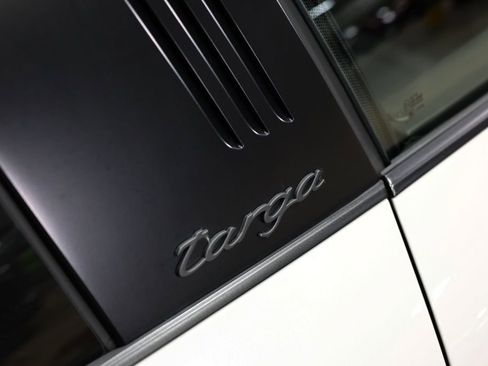 Used 2018 Porsche 911 Targa 4S image 12