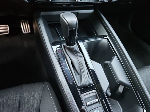 Used 2025 Honda Accord Sport image 16