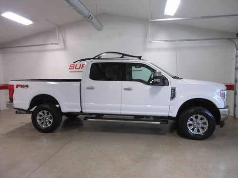 Used 2018 Ford F250 XLT w/ XLT Premium Package image 5