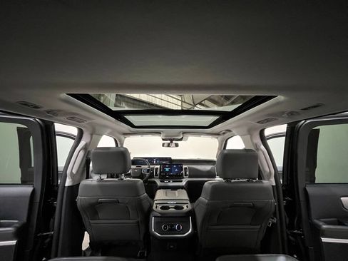 Used 2025 Ford Expedition Active AWD/4WD image 26