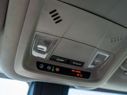 Used 2024 Chevrolet Equinox LT FWD image 34