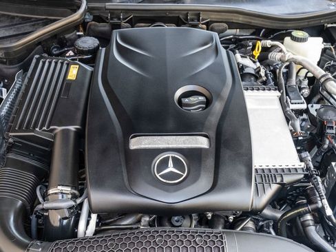 Used 2017 Mercedes-Benz SLC 300 image 24