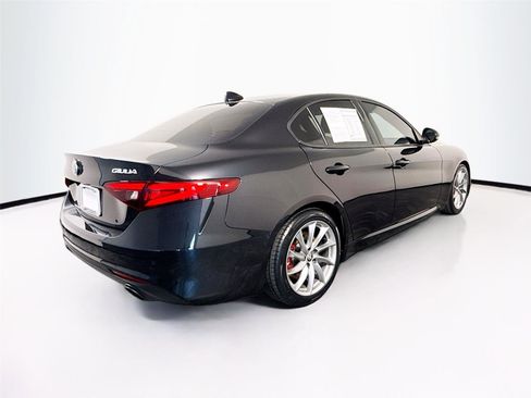 Used 2023 Alfa Romeo Giulia Sprint RWD image 40