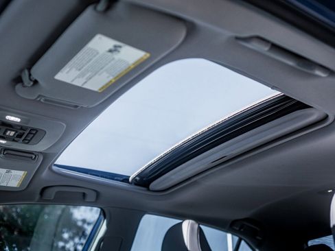 Used 2024 Toyota Camry SE image 26