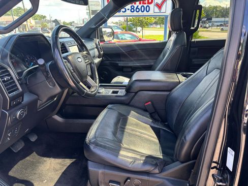 Used 2018 Ford Expedition Limited image 10