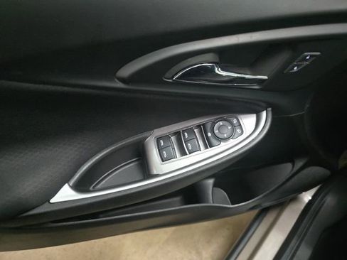 Used 2023 Chevrolet Malibu LT image 17