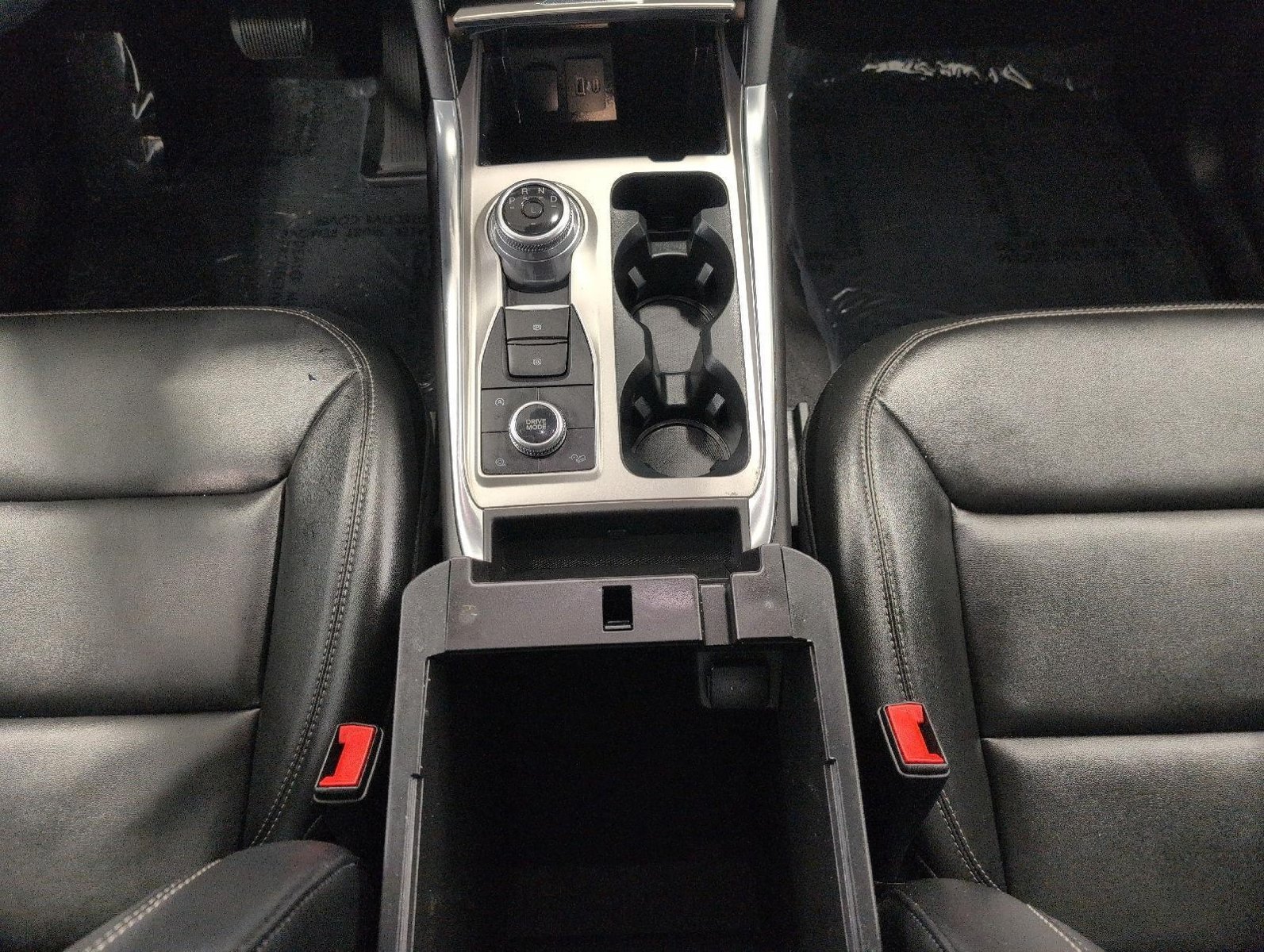 Used 2024 Ford Explorer XLT w/ Equipment Group 202A AWD/4WD image 46
