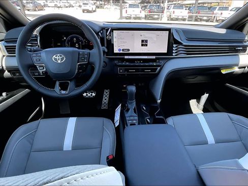 New 2026 Toyota Camry SE image 5