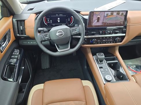New 2026 Nissan Pathfinder Platinum AWD/4WD image 13