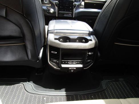 Used 2019 RAM 1500 Limited AWD/4WD image 17