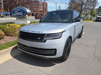 Used 2025 Land Rover Range Rover SE video 1