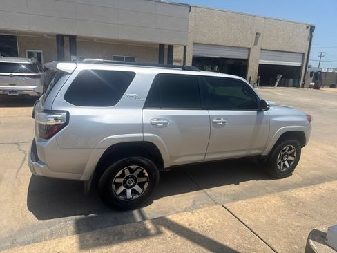 Used 2024 Toyota 4Runner TRD Off-Road Premium AWD/4WD image 8