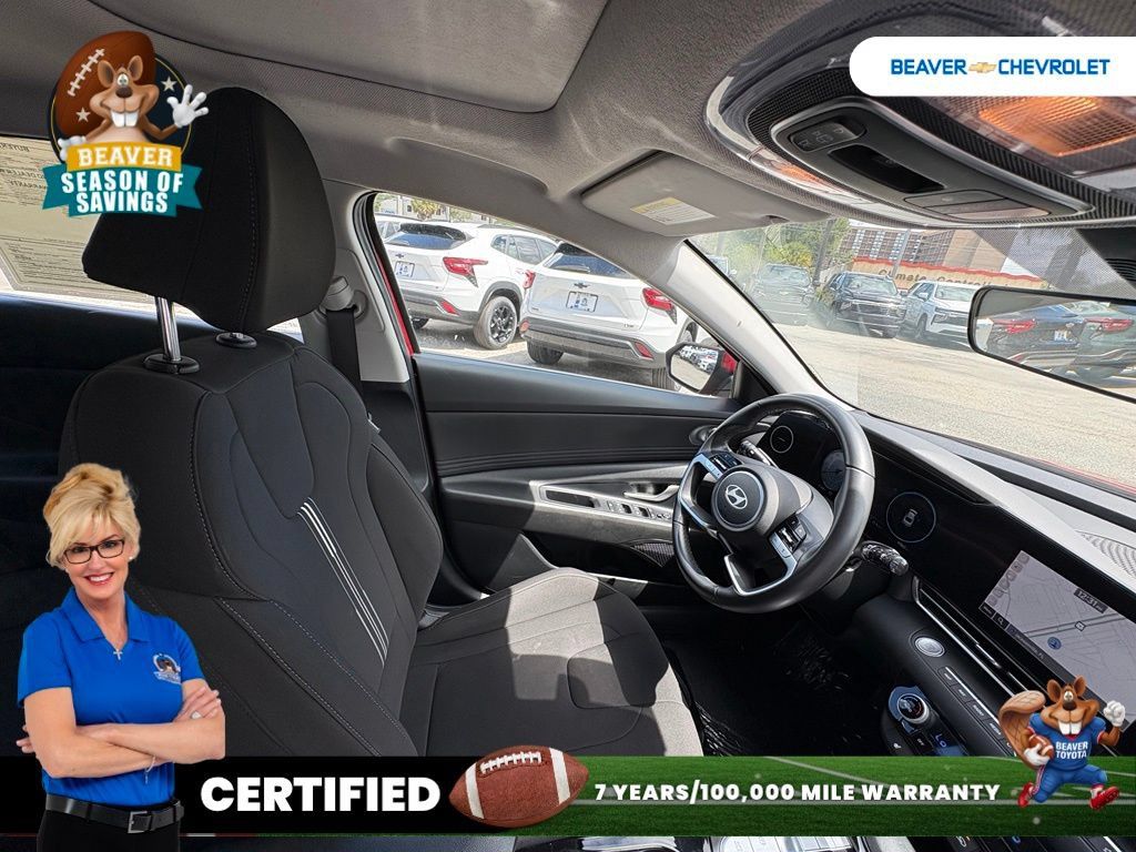 Used 2025 Hyundai Elantra SEL FWD image 28
