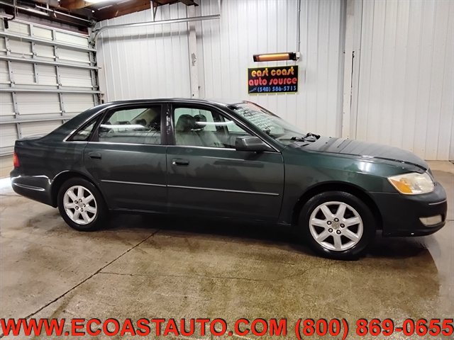 Used 2000 Toyota Avalon XLS FWD image 2