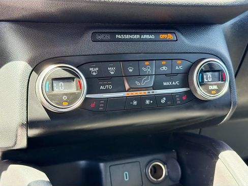 Used 2020 Ford Escape Titanium AWD/4WD image 16