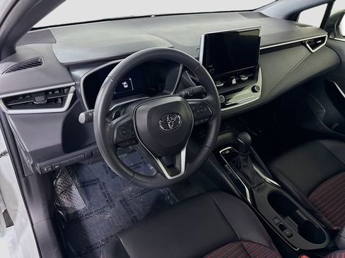 Used 2024 Toyota Corolla XSE image 9