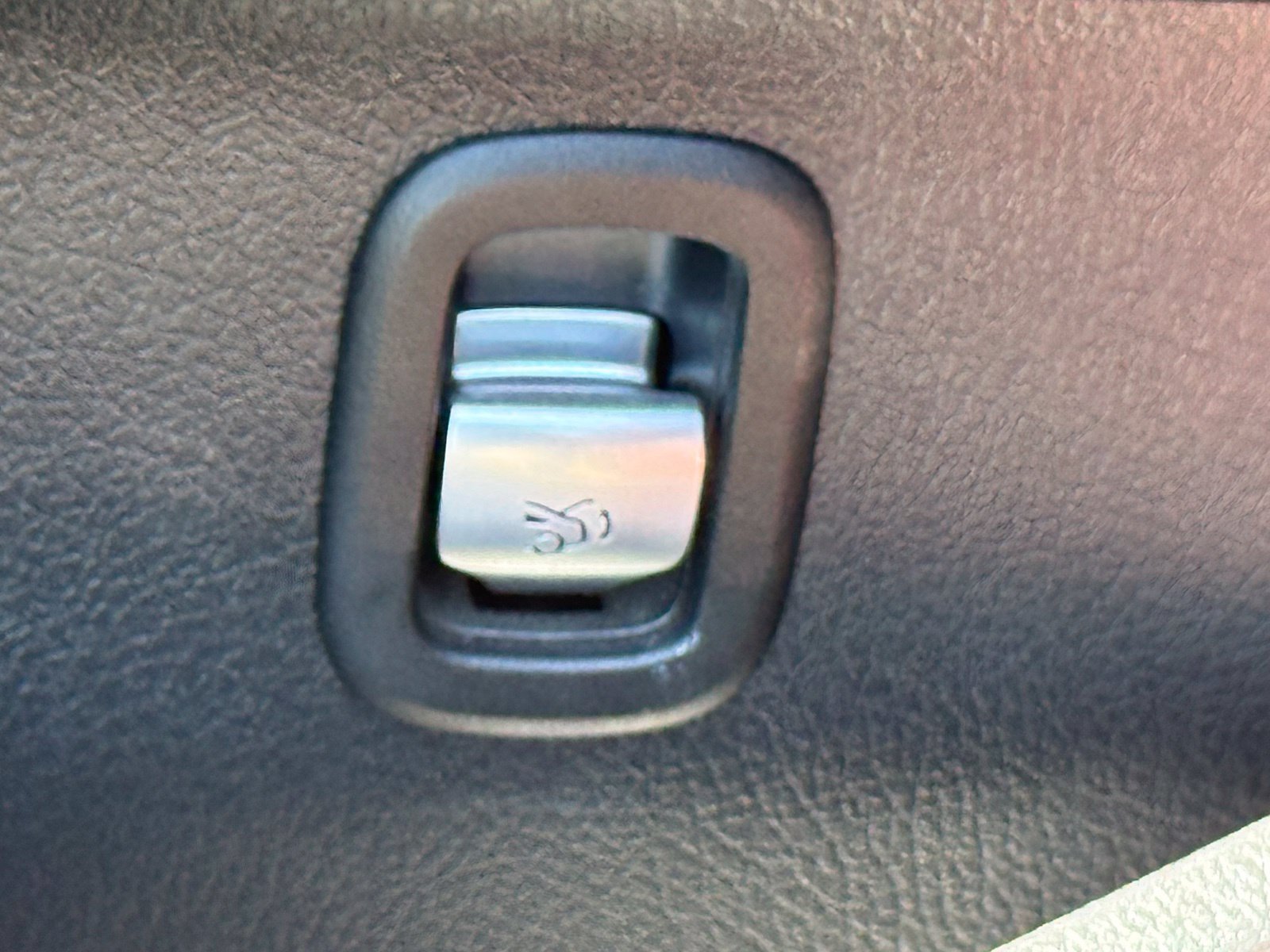 Used 2023 Mercedes-Benz C 300 Sedan w/ Exclusive Trim Package image 26