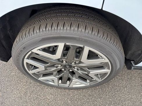 New 2026 Ford Expedition Platinum w/ Platinum Ultimate Package image 13