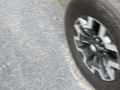 Used 2022 Toyota Tacoma TRD Off-Road w/ Technology Package image 16