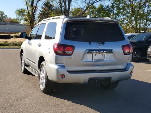 Used 2020 Toyota Sequoia Platinum image 2