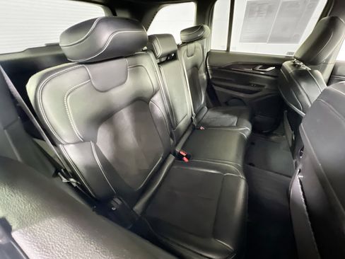 Used 2023 Jeep Grand Cherokee Altitude image 26