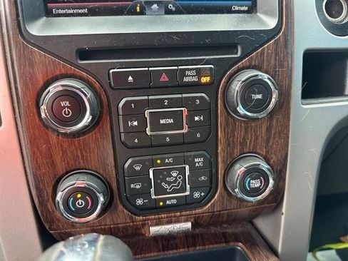 Used 2014 Ford F150 Lariat w/ Lariat Chrome Package AWD/4WD image 13