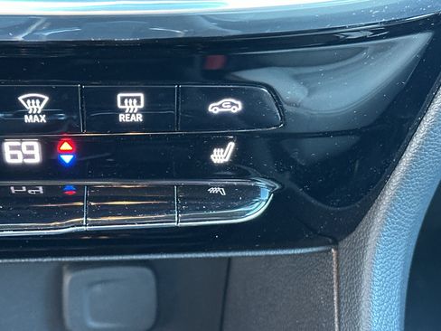 Used 2024 Buick Encore GX Avenir w/ Avenir Technology Package image 24