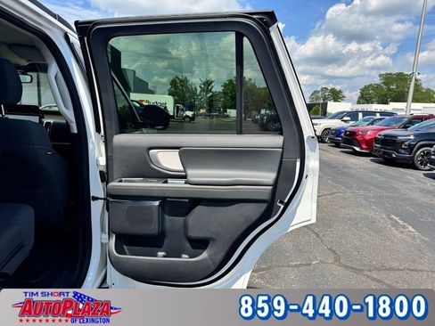 Used 2025 Ford Expedition Active AWD/4WD image 54